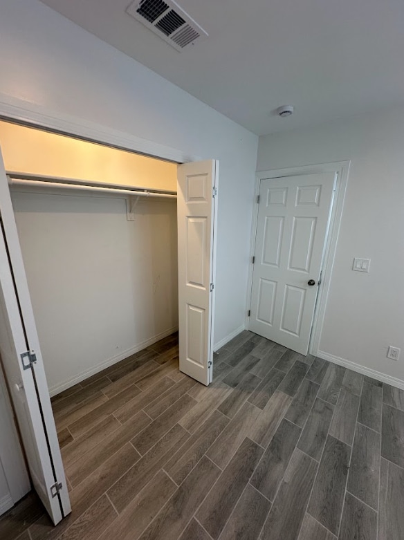 Building Photo - 4064 E 60th St