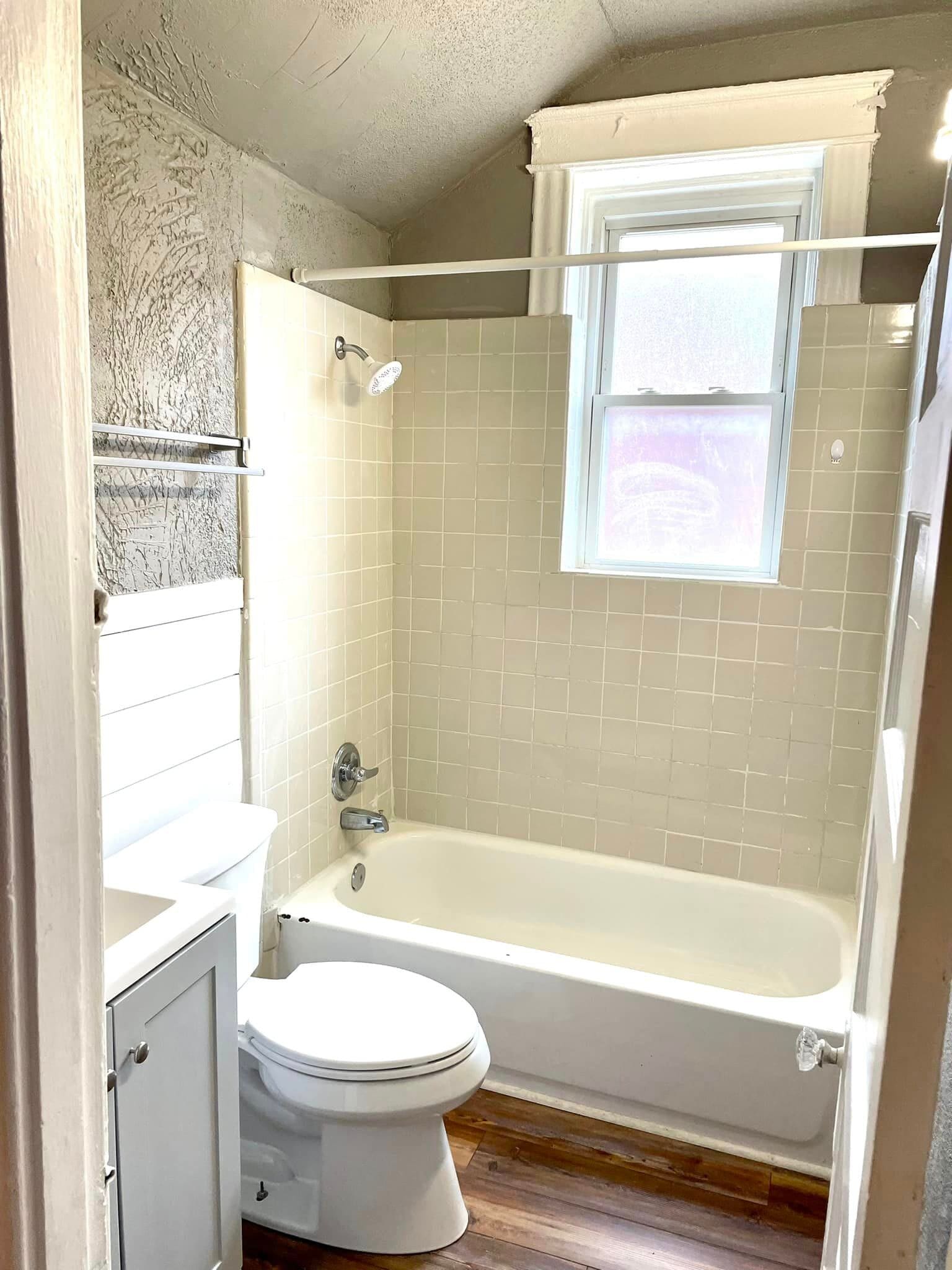 Building Photo - 3867 Ashland Ave