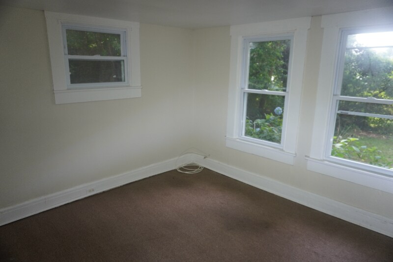 Building Photo - 2214 Vandermast Ln