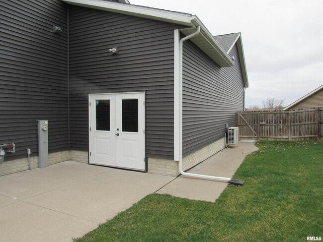 Building Photo - 1659 Celtic Ct