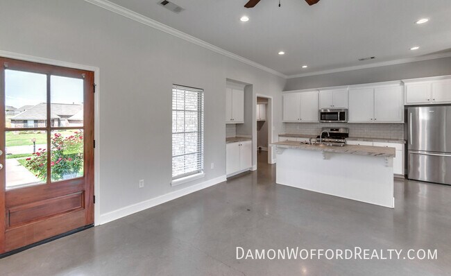 Building Photo - 1207 Addison Ln.