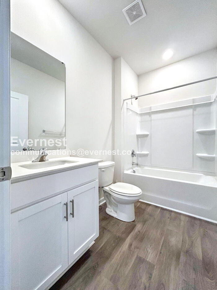 Building Photo - 152 Lulu Ln