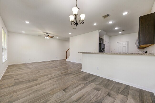 Building Photo - 17021 Wilthorne Gardens Ct