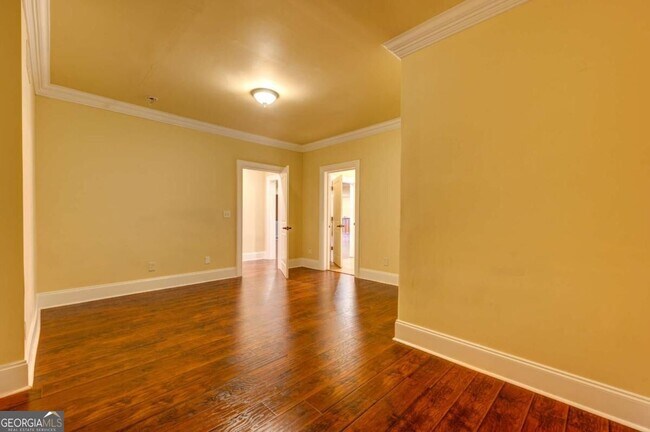 Building Photo - 1049 Highland Village Trail