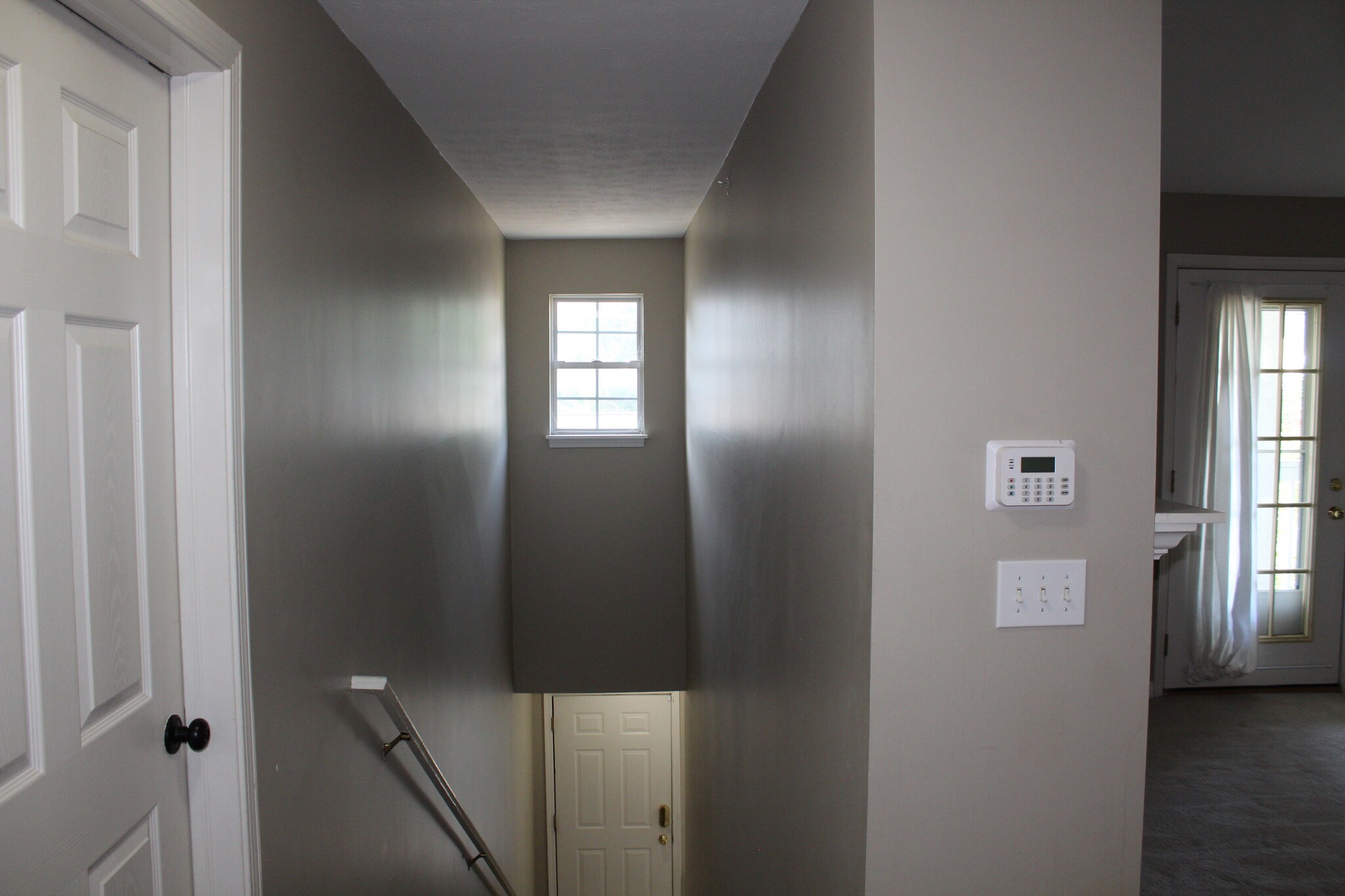 Building Photo - 14943 Lenox Dr