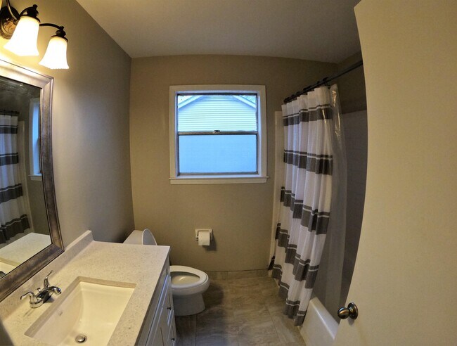 Building Photo - 6541 Deermont Dr