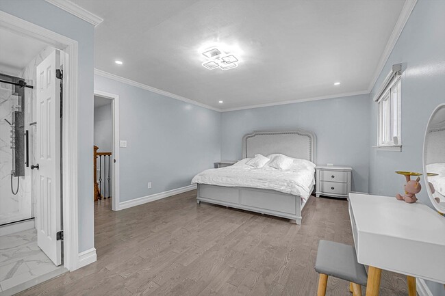Building Photo - 66 Rockland Dr