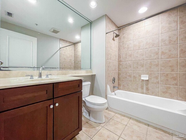 Building Photo - 612 Lost Key Dr