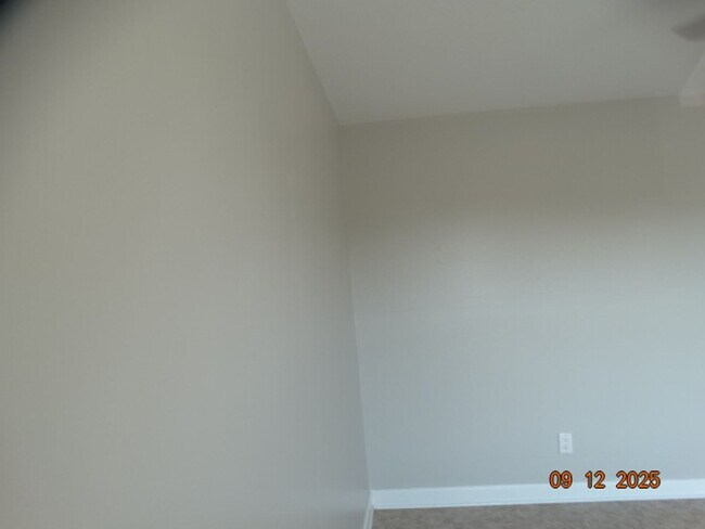 Building Photo - 1325 Greendale Ave