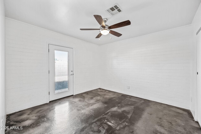 Building Photo - 3615 N 15th Ave