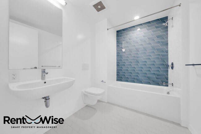 Building Photo - 450 Hayes St