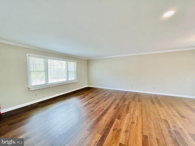 Building Photo - 2125 Aquia Dr