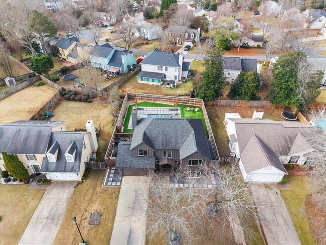 Building Photo - 425 Mikasa Dr