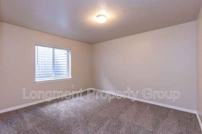 Building Photo - 2650 Bridle Dr