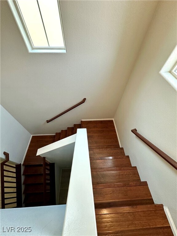 Building Photo - 9527 Ridgeglen Ct