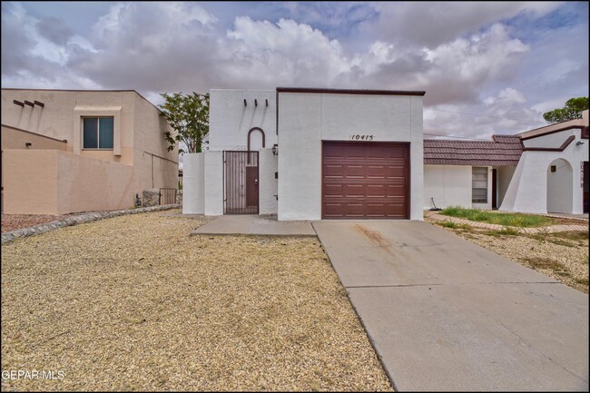 Building Photo - 10415 Ashwood Dr