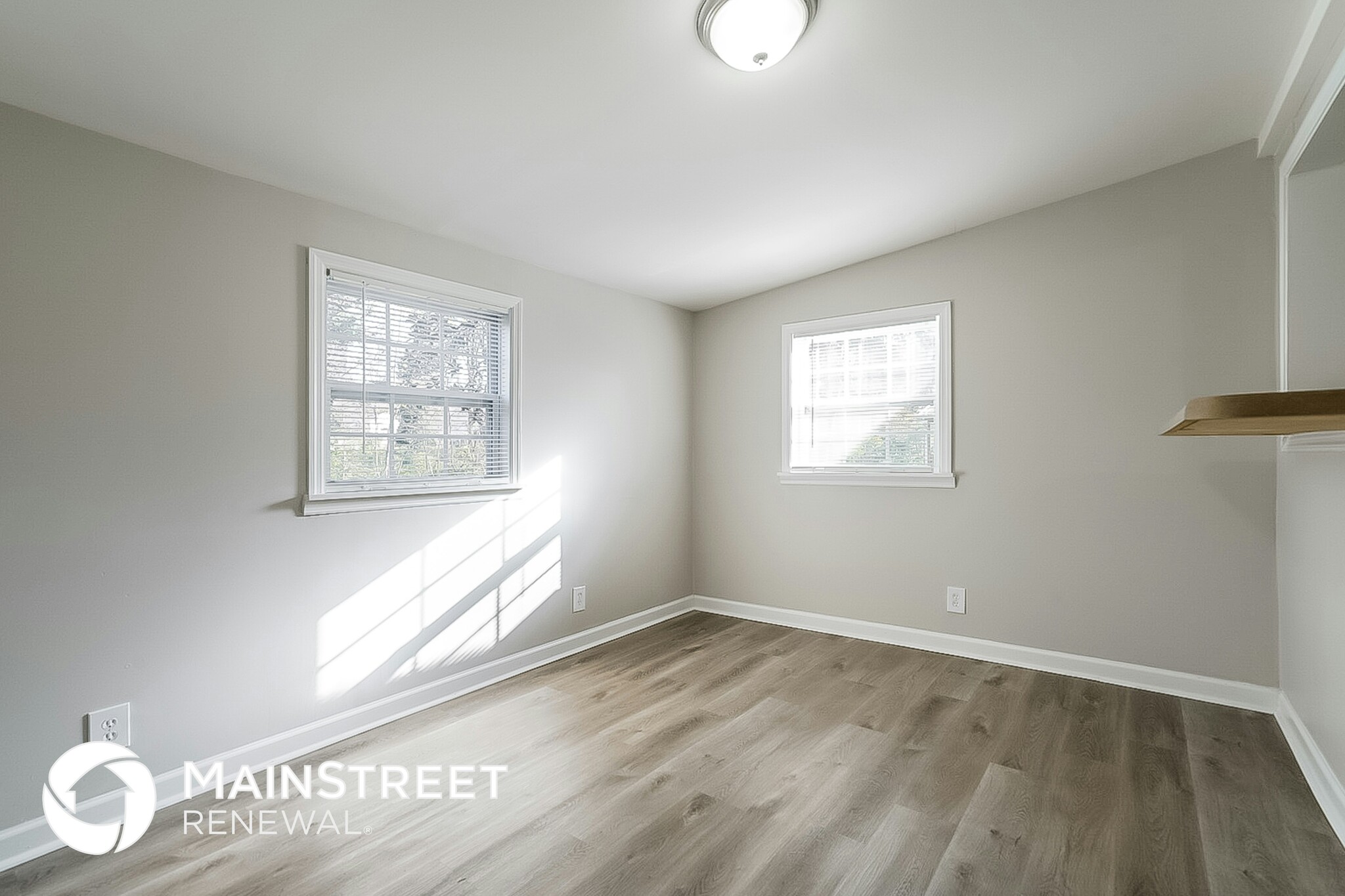 Building Photo - 2714 Hartford Dr