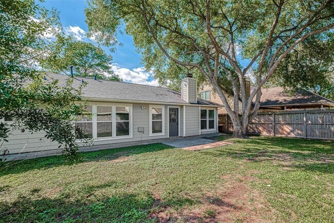 Building Photo - 416 Heatherwood Ct