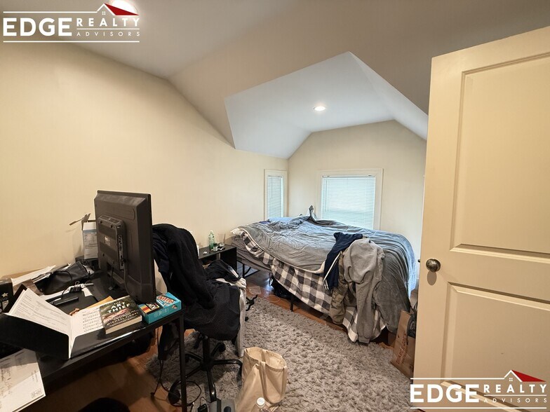 Building Photo - 3 Griggs Pl