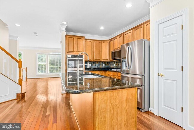 Building Photo - 3836 Elmwood Towne Way
