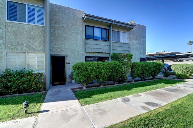 Building Photo - 4610 N 68th St