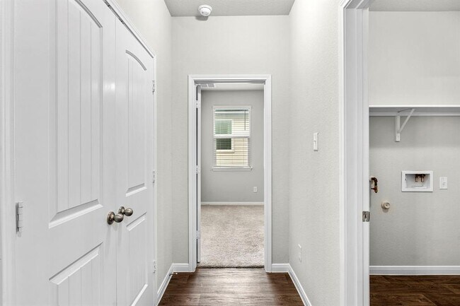 Building Photo - 453 Apache Plum Dr