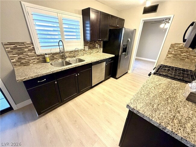 Building Photo - 6990 Paddington Way