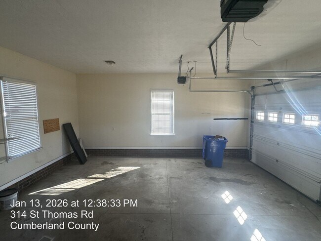 Building Photo - 314 St Thomas Rd