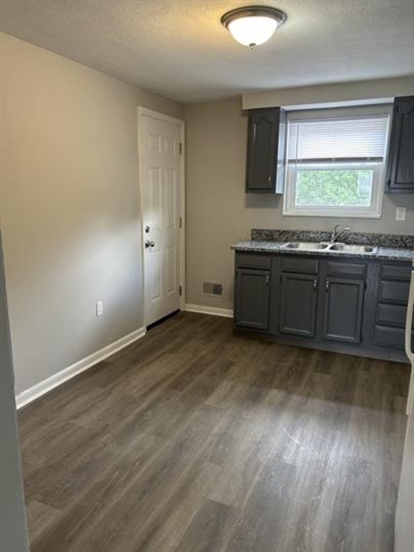 Building Photo - 4809 Saddlebrook Ln