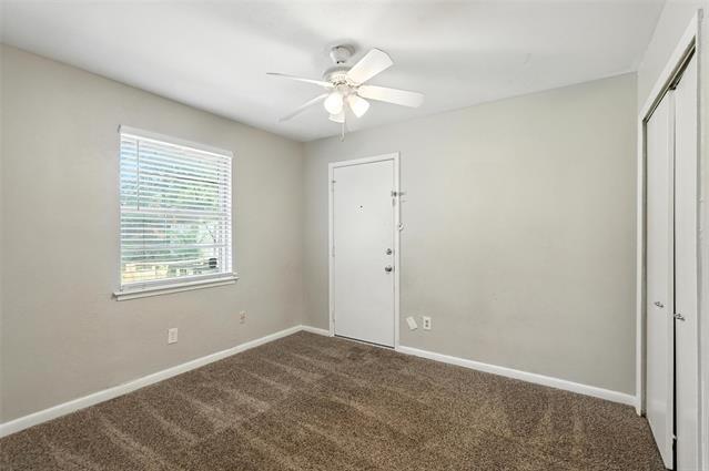 Building Photo - 4212 Ashwood Dr