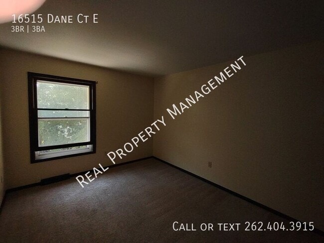 Building Photo - 16515 Dane Ct E