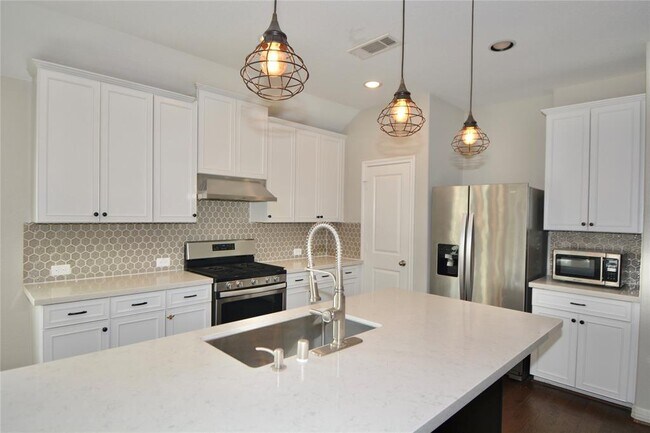 Building Photo - 26322 Stonedale View Dr