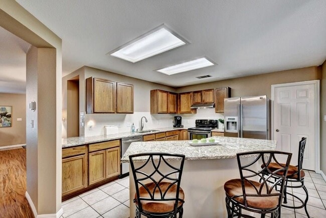 Building Photo - 206 Big Sur Dr