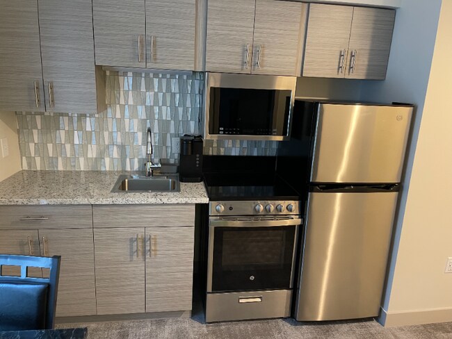 Building Photo - 1417 W9th St