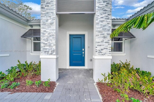 Building Photo - 27210 SW 159th Path
