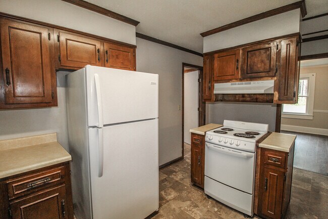 Building Photo - 6228 Rocky Ford Rd