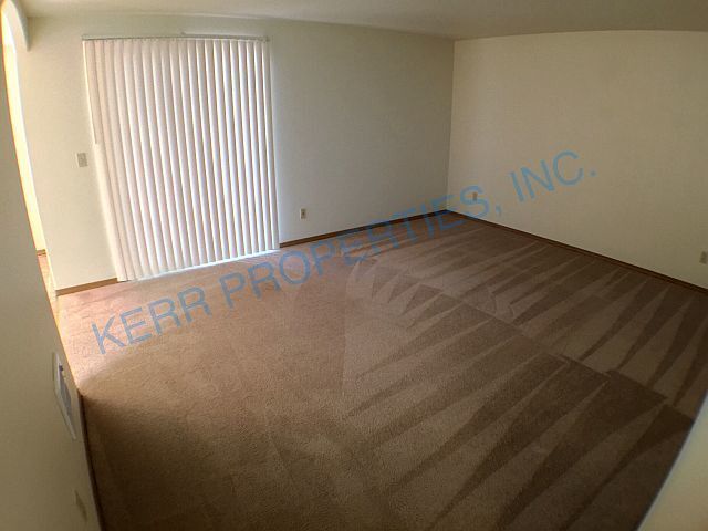 Building Photo - FREE RENT! Modern 2-Bed, 2-Bath Multiplex ...