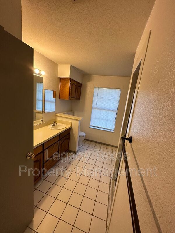 Building Photo - 7185 Retta Mansfield Rd