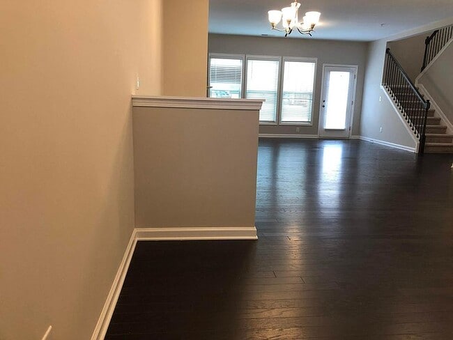 Building Photo - 1256 Elderwood Way