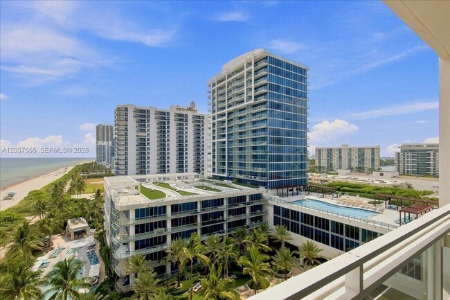 Building Photo - 6801 Collins Ave