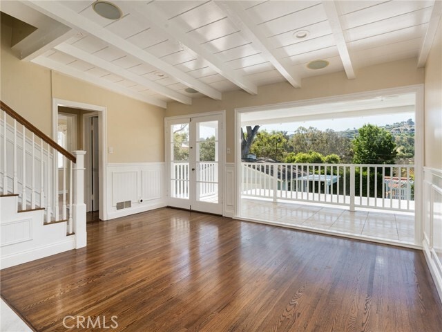 Building Photo - 3220 Palos Verdes Dr N
