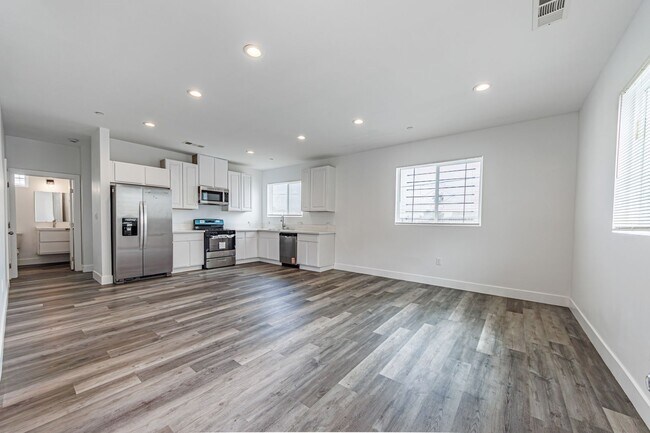 Building Photo - Spacious 4-Bedroom, 3-Bath Home – Modern Upgrades & Parking Included