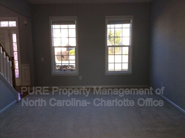 Building Photo - 7713 Noland Woods Dr