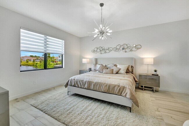 Building Photo - 5795 SE Sky Blue Cir