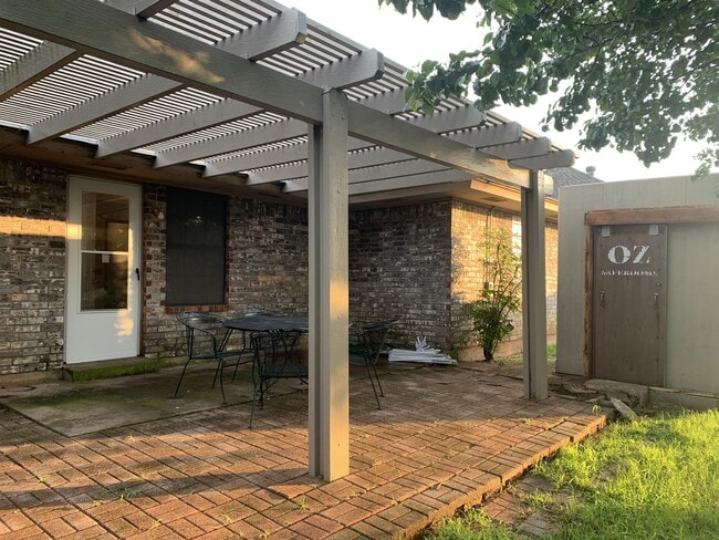 Building Photo - 649 Fire Light Dr