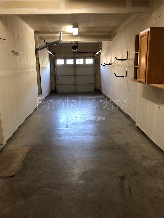Building Photo - 2348 Tedeschi Dr