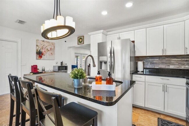 Building Photo - 1850 W Lake Brantley Rd