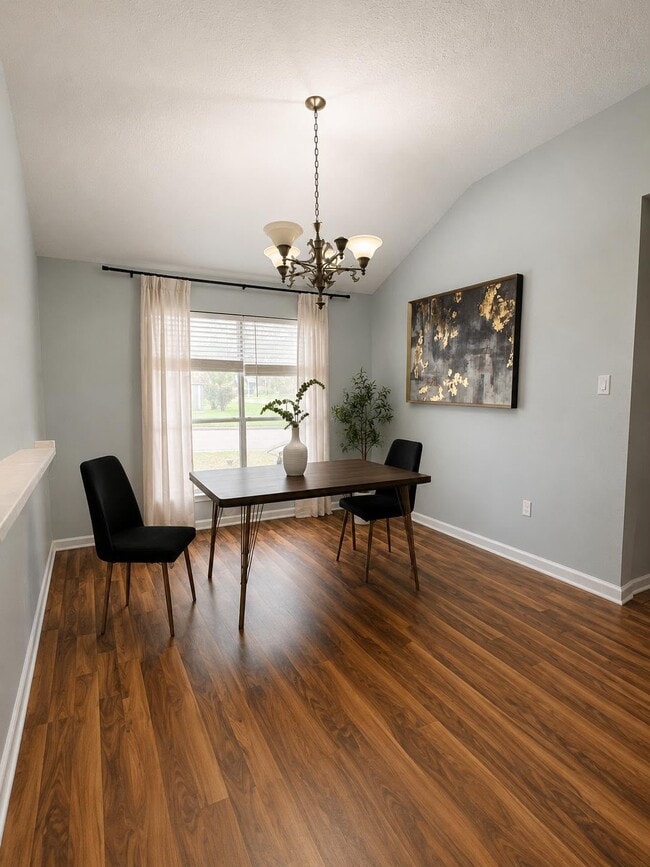 Building Photo - 1502 Sudbury Dr