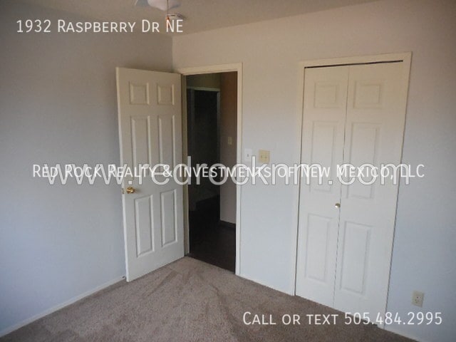 Building Photo - 1932 Raspberry Dr NE