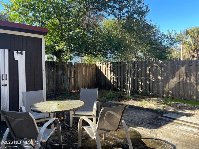 Building Photo - 2002 First St